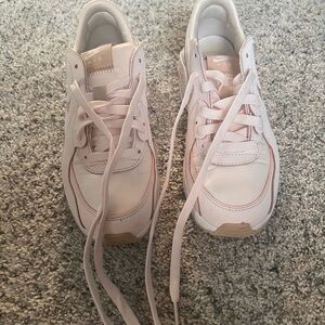 Nike Air Max Light Pink Sneakers